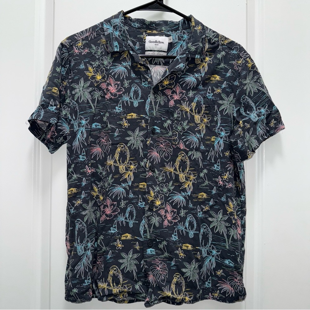 Target Goodfellow Button Down Hawaiian Style Casual Shirt